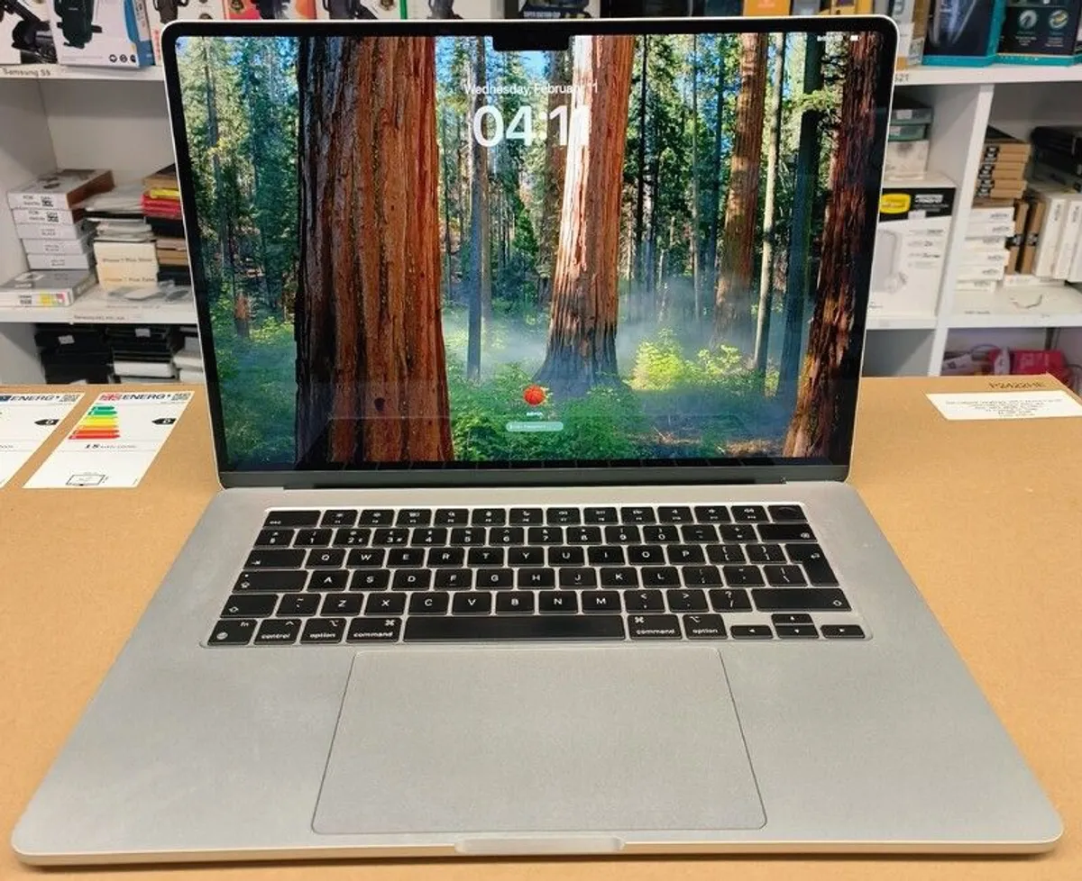 2023 Apple M2 MacBook Air 15" 8GB / 512GB SSD Starlight - A2941 (Battery Cycle: 127) - Image 3