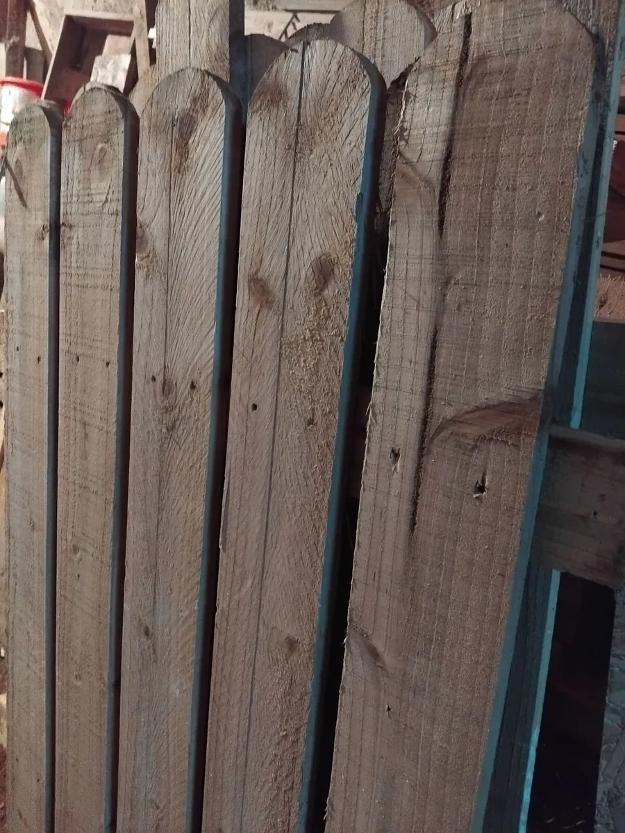 Insulation of slaboard and 6 inch. Plywood.  Fence - Image 3