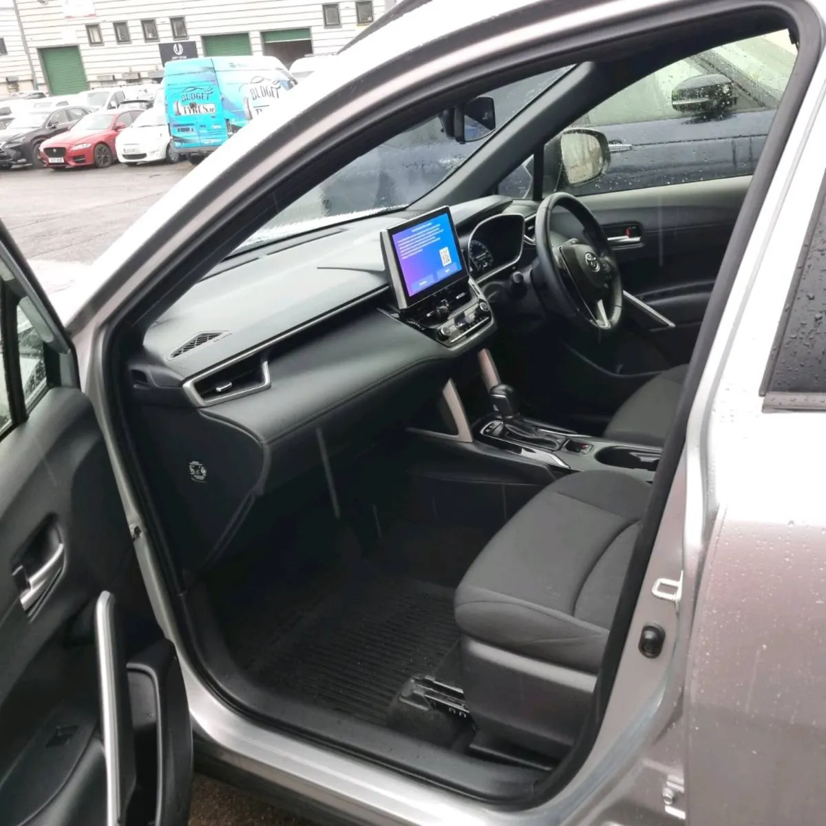 Toyota Corolla CROSS taxi for rent - Image 4