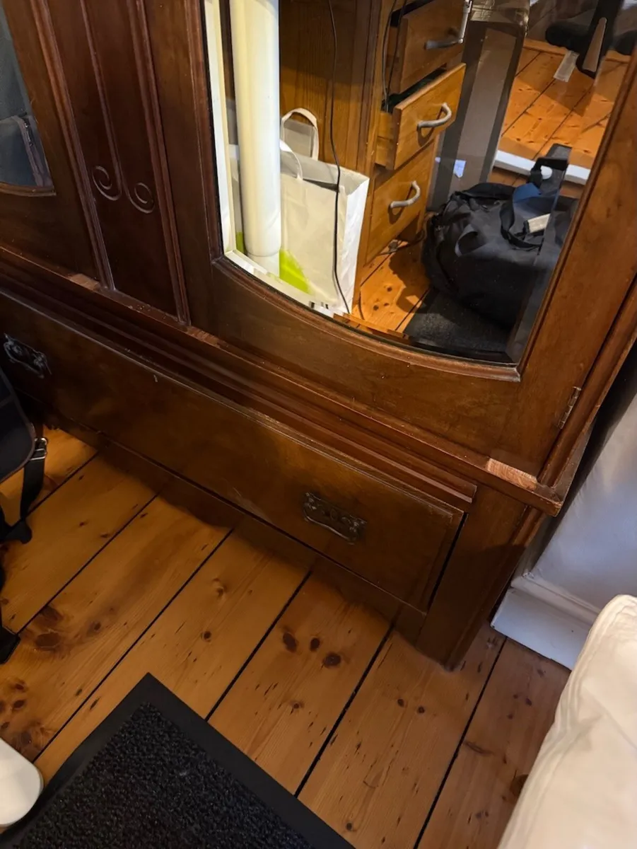 Antique mahogany wardrobe - Image 4