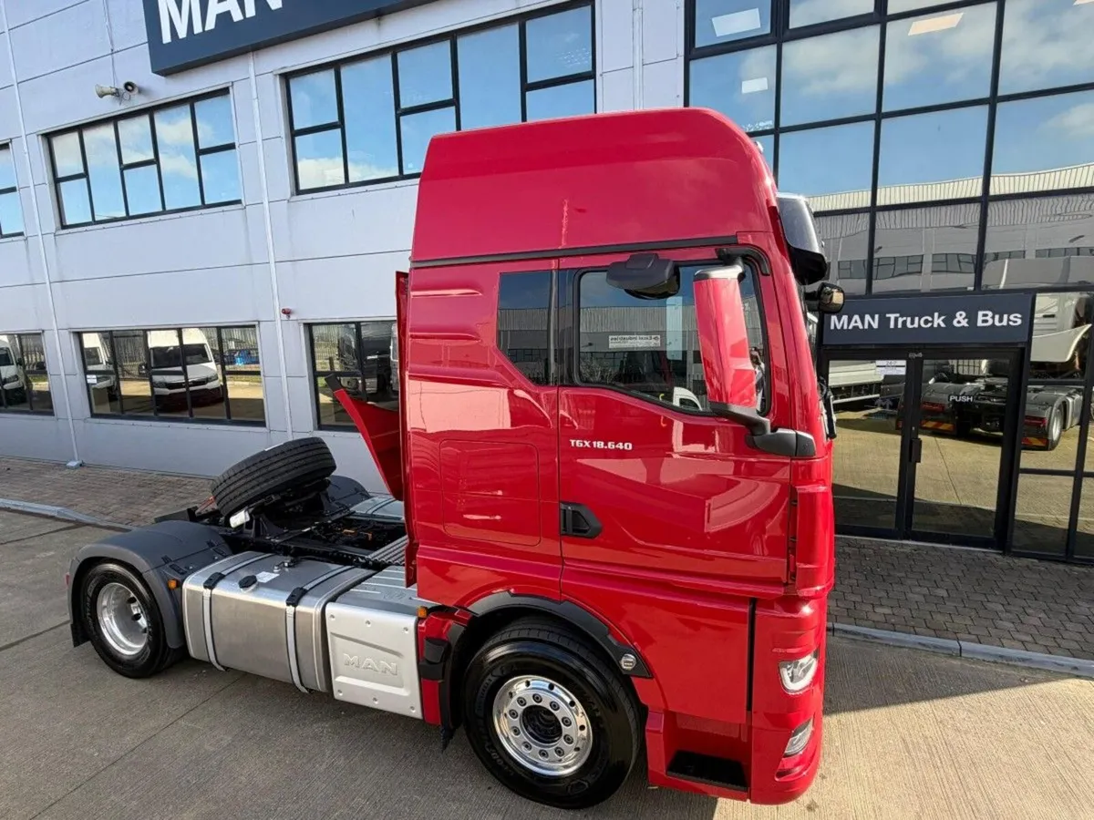 Man TGX 18.640 - 4x2 - Truck Tractor - Image 2