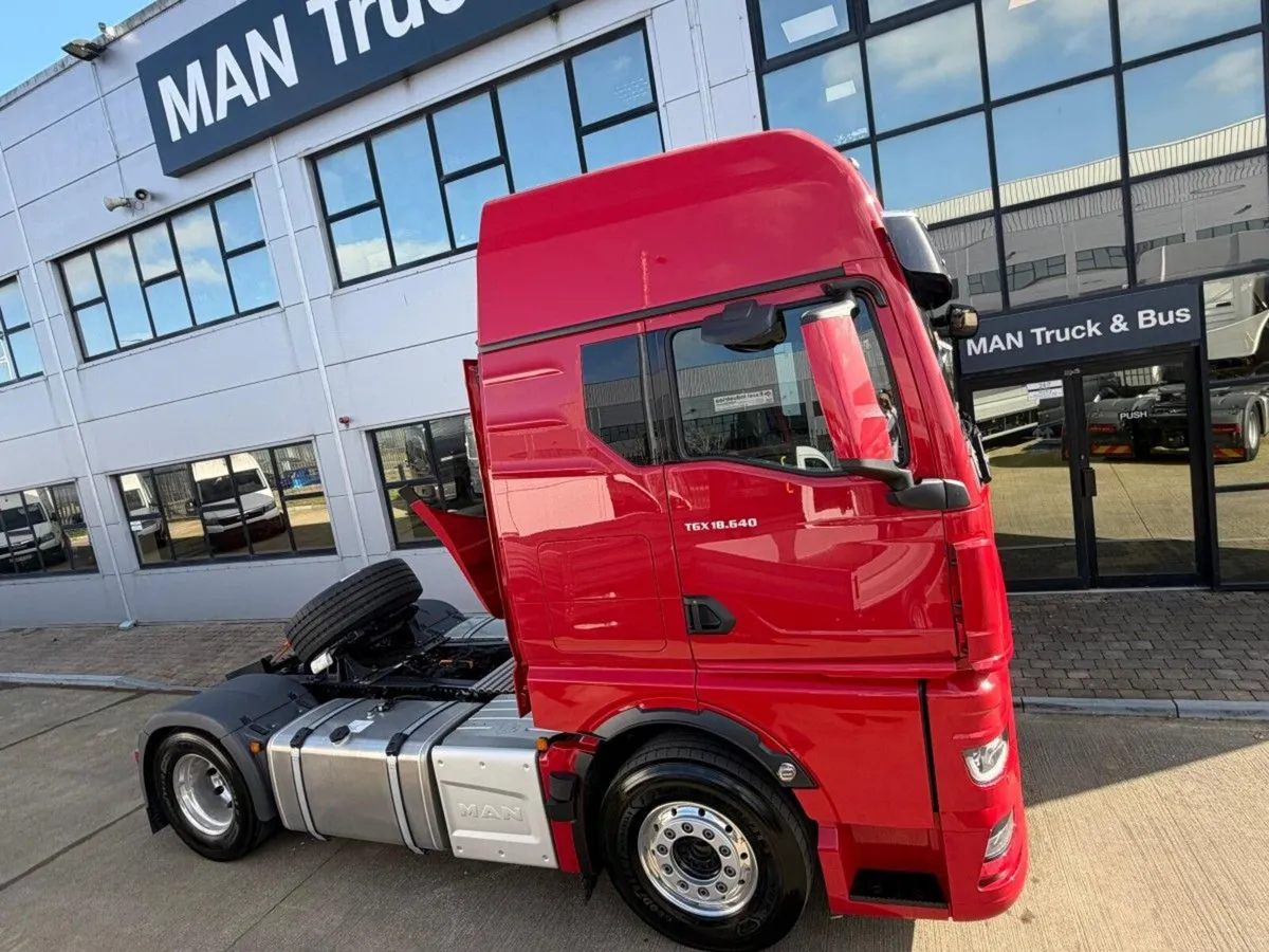 Man TGX 18.640 - 4x2 - Truck Tractor - Image 3