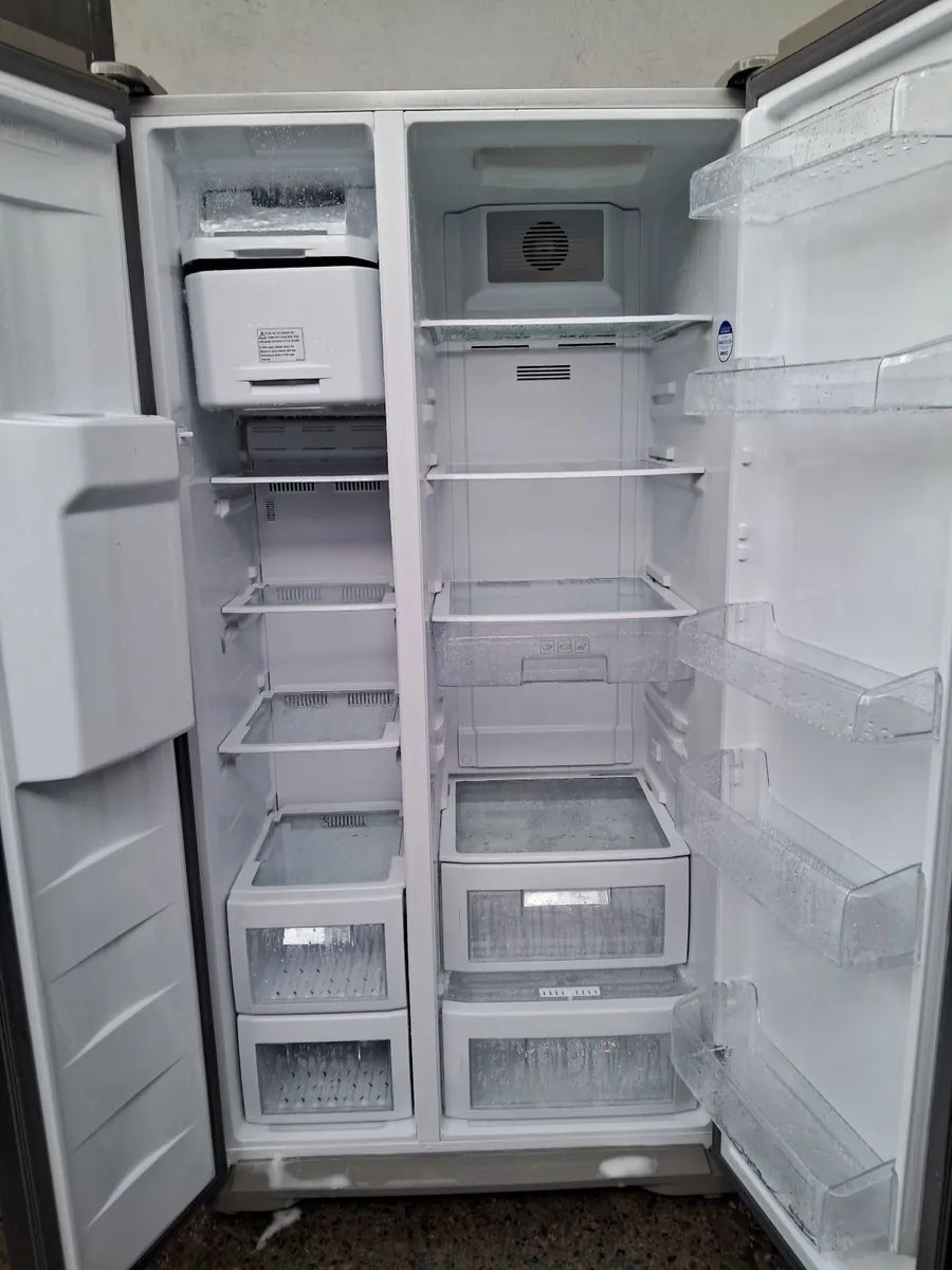 AMERICAN FRIDGE AND FREEZER - Image 3