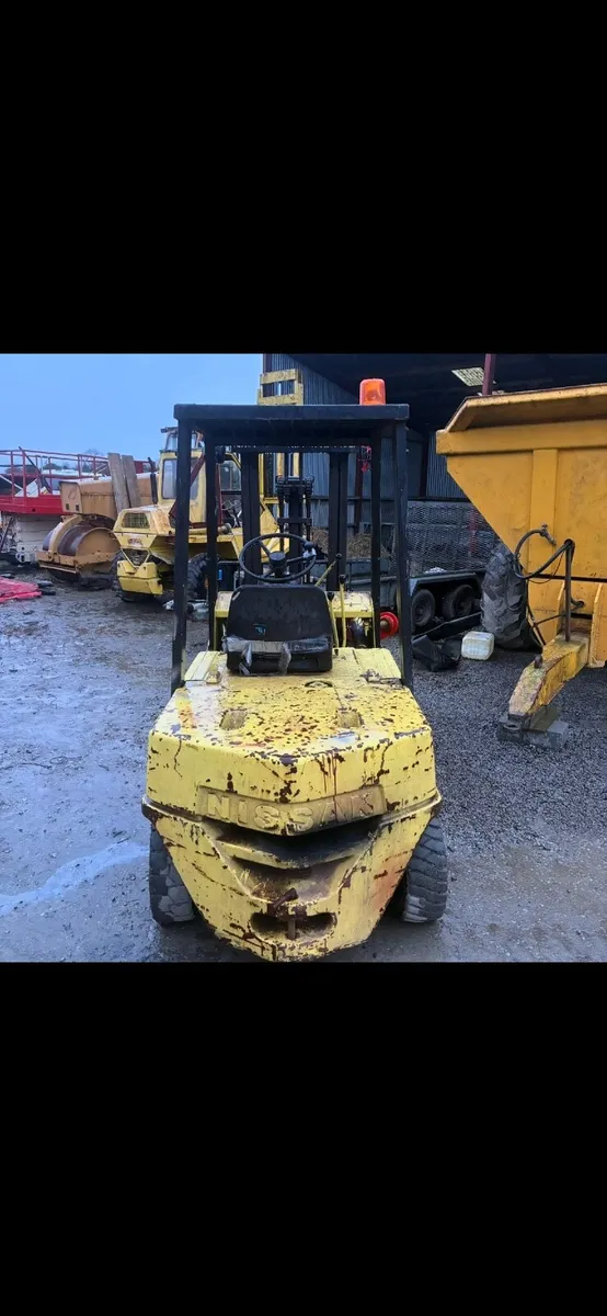 Nissan forklift 3 ton - Image 3