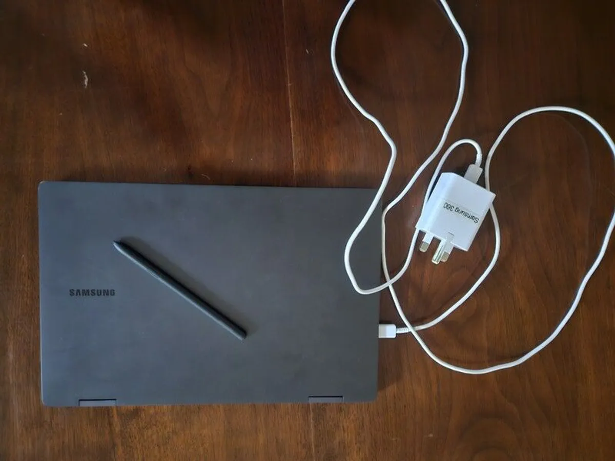 Samsung Galaxy Book 3 360 - Image 1