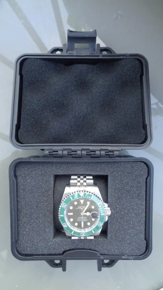 A very good rare Seiko automatic watch. - Image 1