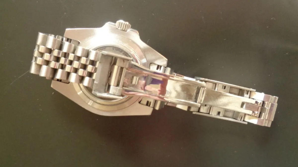 A very good rare Seiko automatic watch. - Image 4