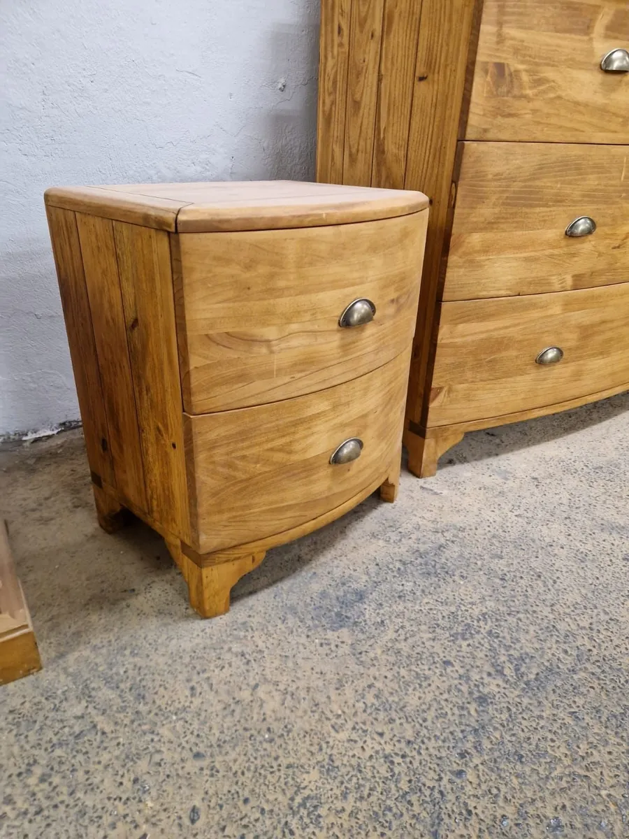 Pine bedroom set, wardrobe, chest, locker - Image 4