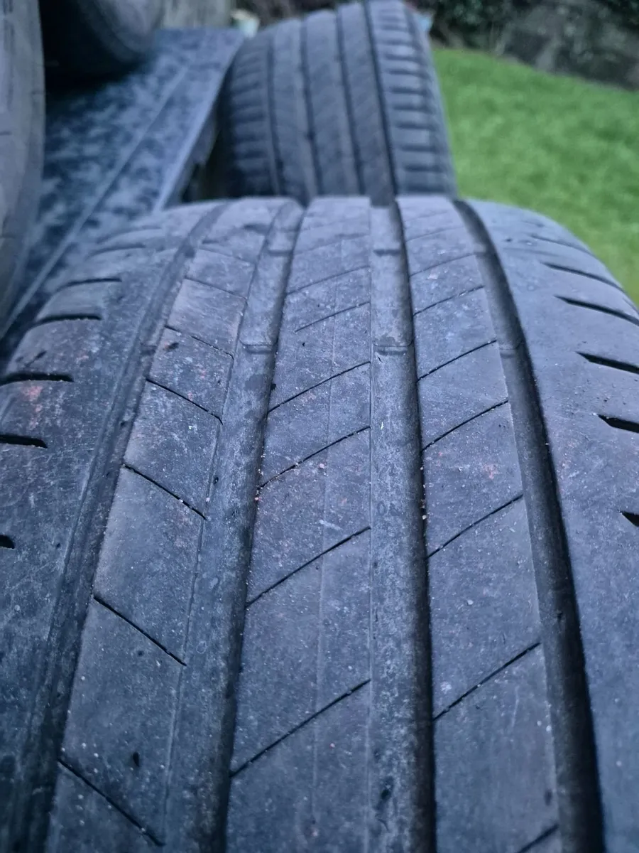 4 Part Used Tyres Bridgestone 245 / 45 / R18 - Image 3