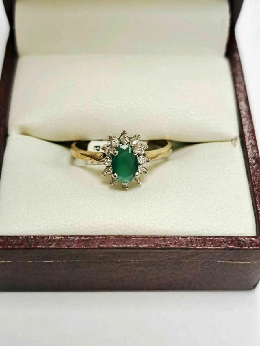 9K Emerald Diamond Ring 9CT - Image 1