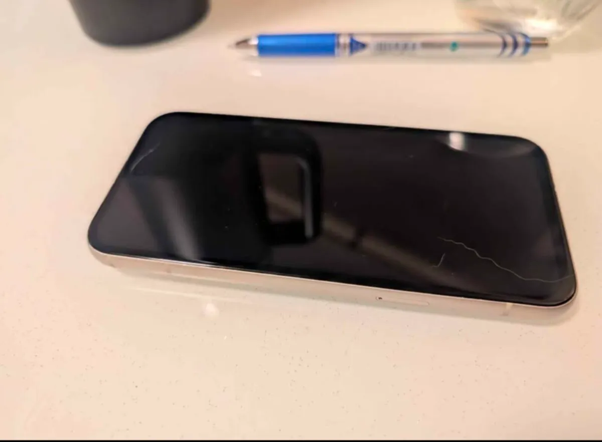 Google pixel 8a - Image 1