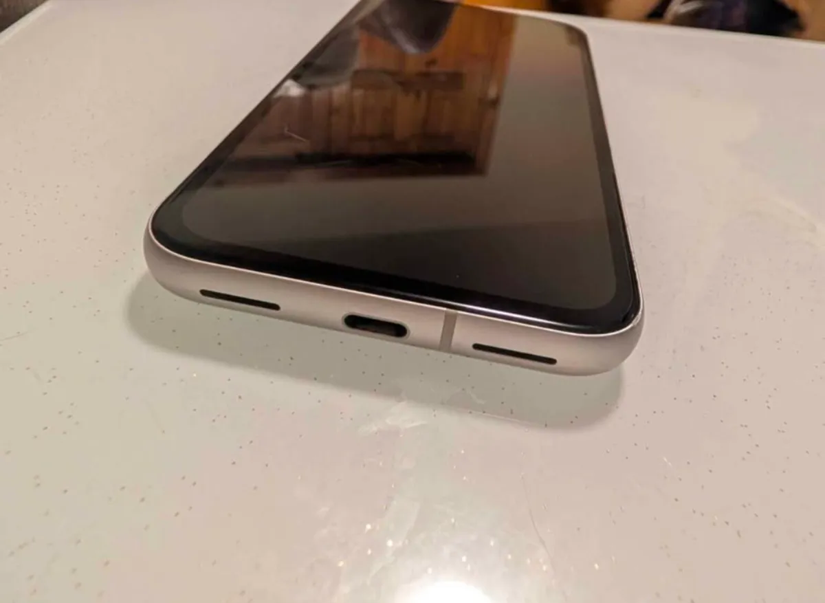 Google pixel 8a - Image 3