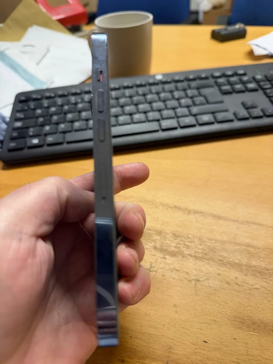 Iphone13 pro network unlocked - Image 3