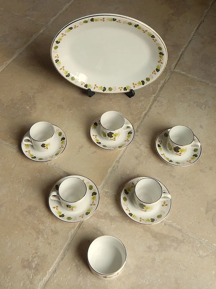 12 Piece Vintage Arklow Pottery Coffee Set - Image 2