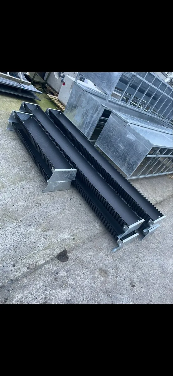 Sheep trough - Image 2