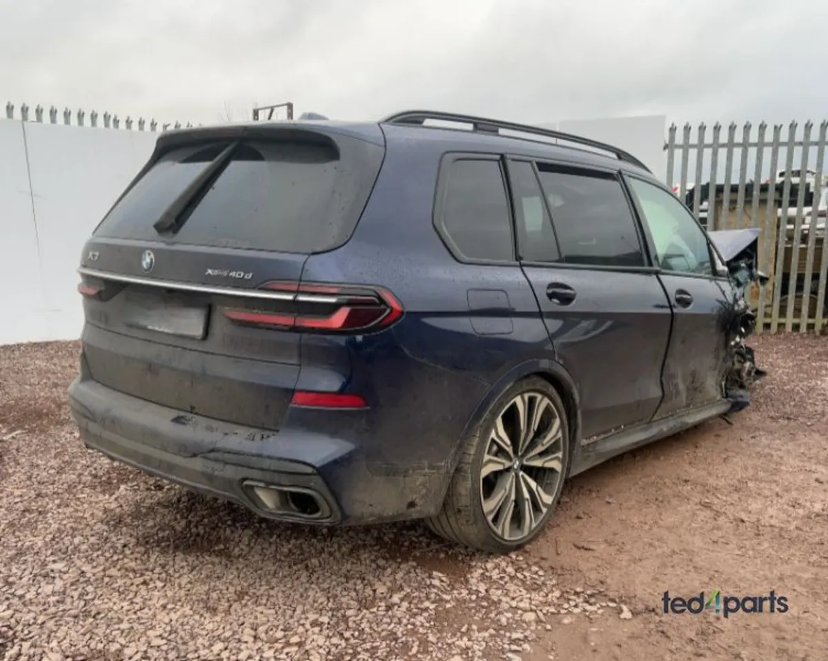 2023 BMW X7 3.0L Diesel For Breaking - Image 4