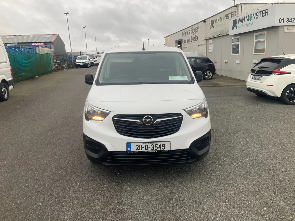 Opel Combo 2021 - Image 2