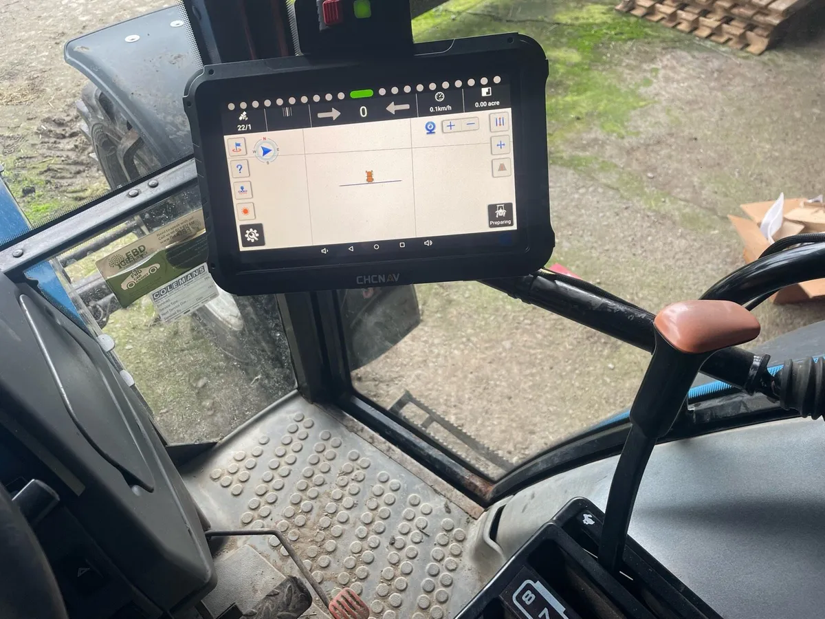 CHC NAV GPS SYSTEMS big screen - Image 1