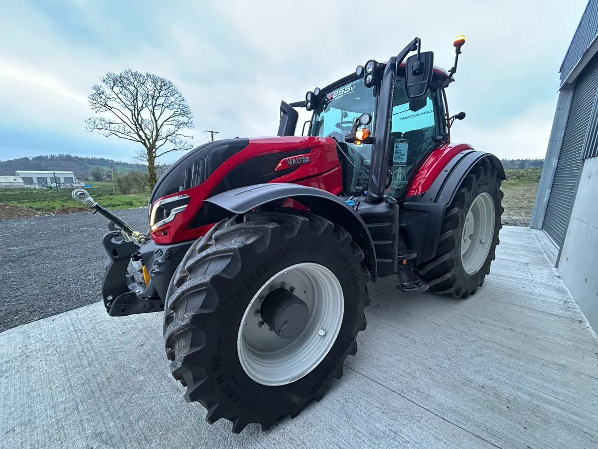 Immaculate Valtra T255 Versu Tractor -2023 - Image 1