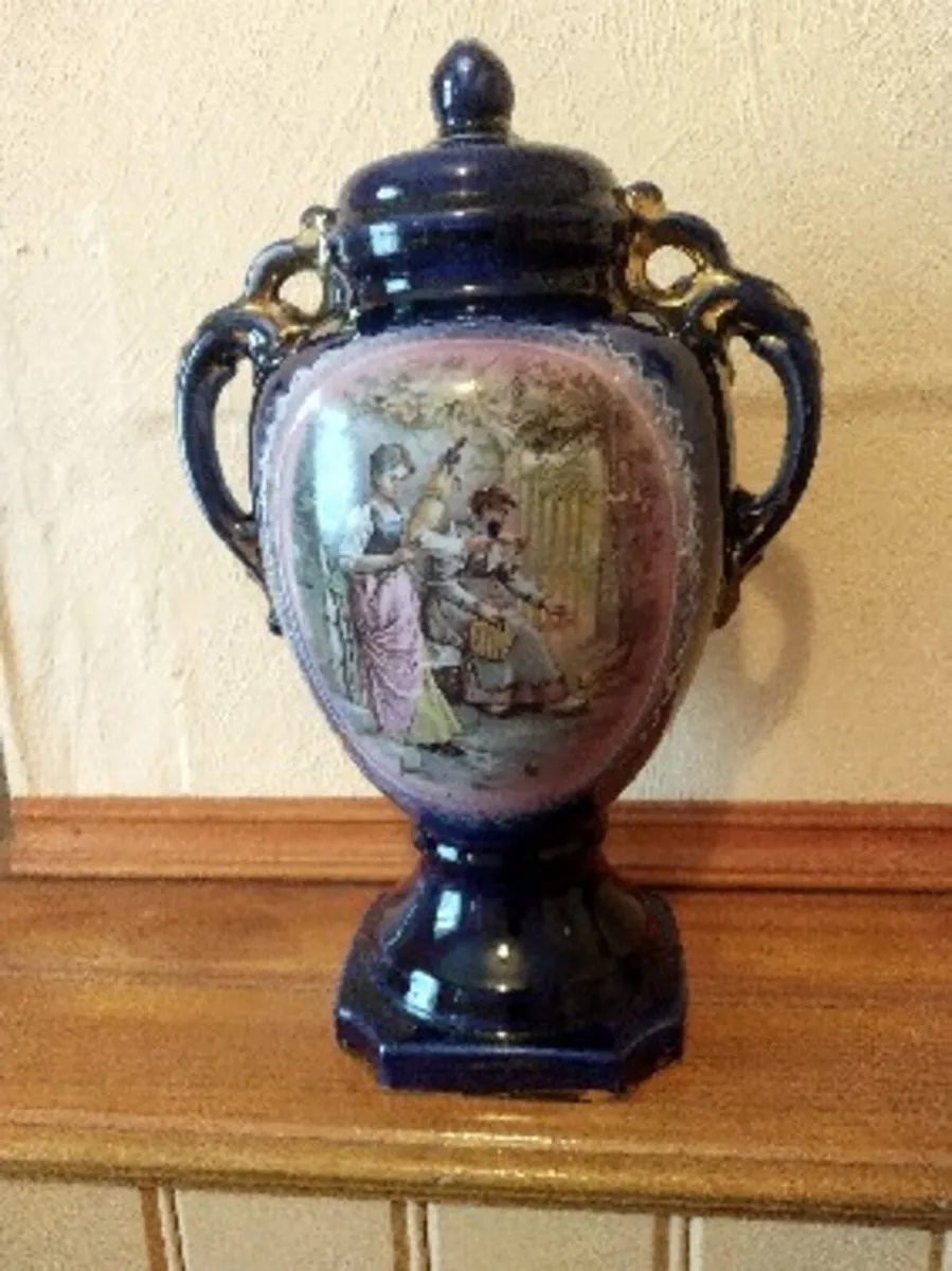 Vintage blue Urn - Image 1