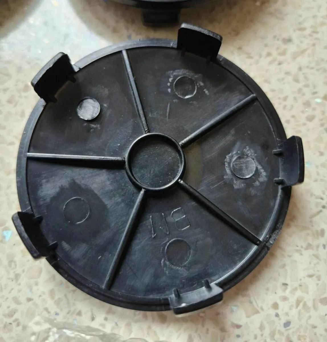 Carbon Fibre Centre Caps BMW - FREE POST - Image 3