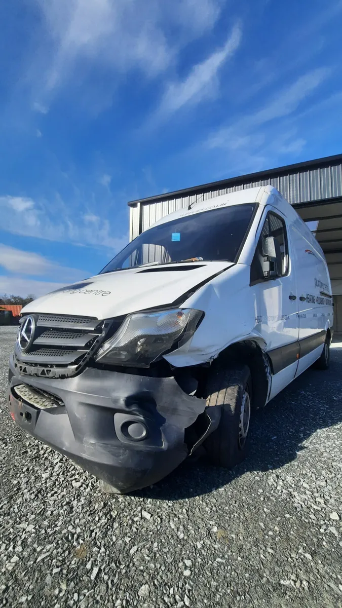 2017 Mercedes Sprinter For Dismantling - Image 2