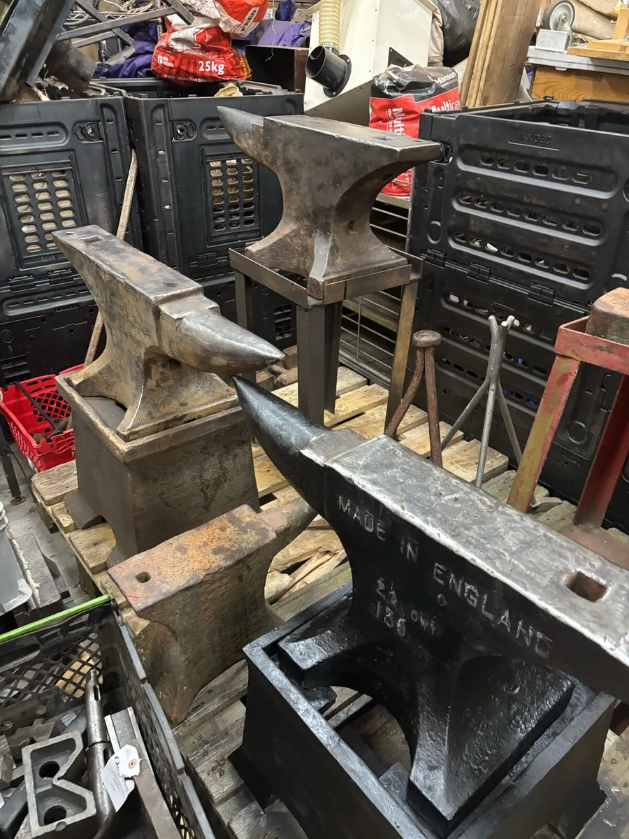 Peter wright & British Anvils - Image 1