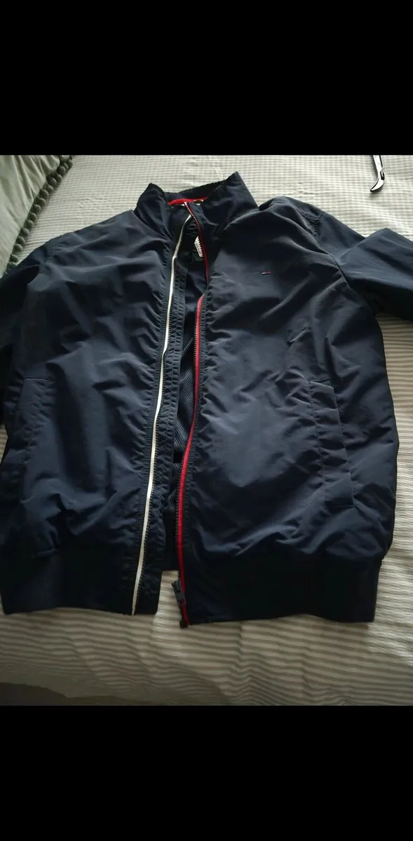 Tommy hilfiger light  jacket - Image 4