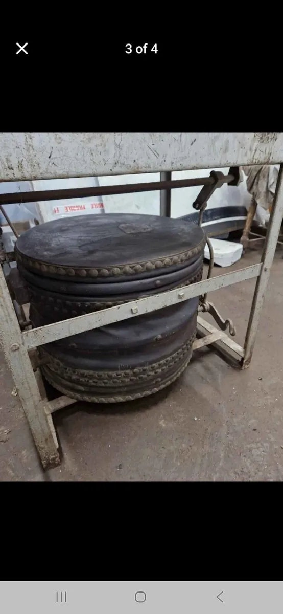 Large forge with bellows. ALLDAYS & ONIONS - Image 3