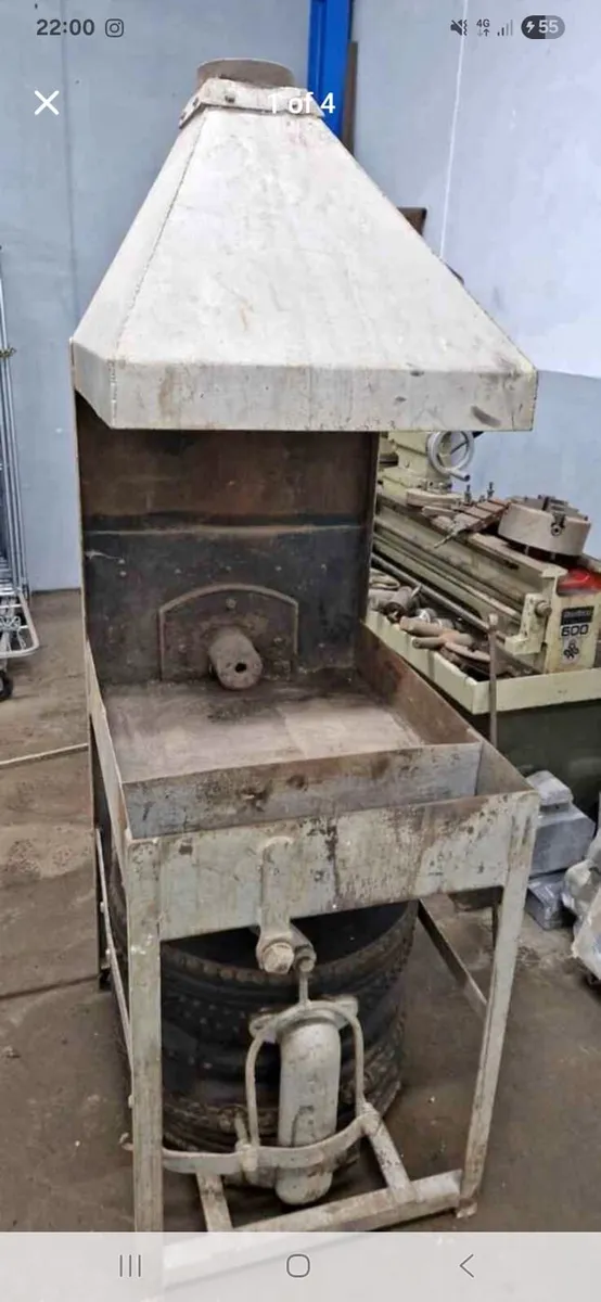 Large forge with bellows. ALLDAYS & ONIONS - Image 4