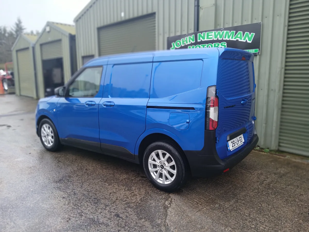 Ford Courier2025 1.5 dsl low mileage - Image 3