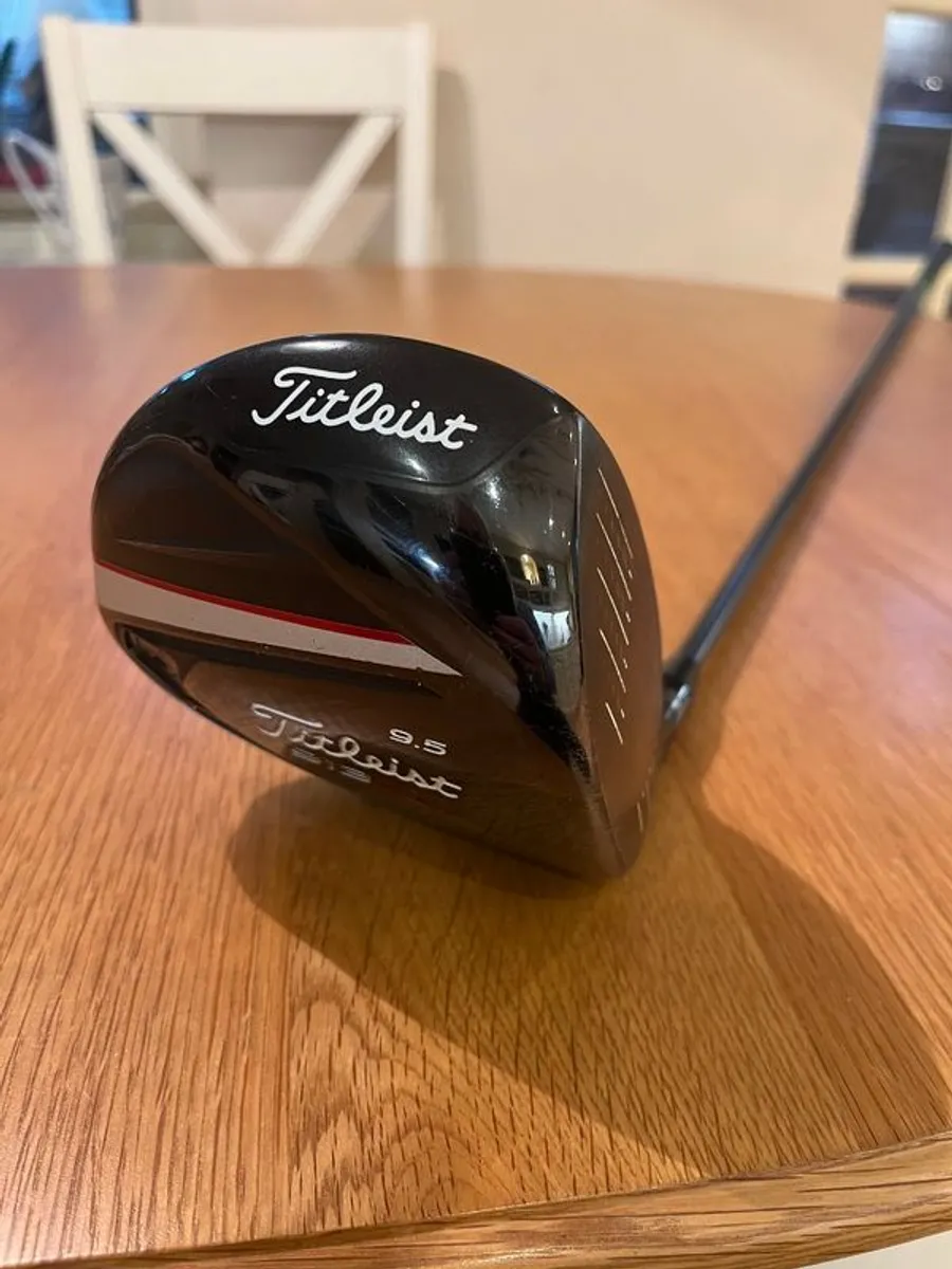 Titleist driver with Tour shaft - Image 1