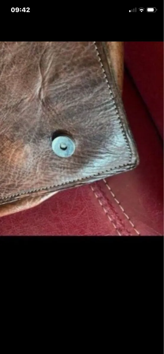 Quality Leather Laptop Bag/ Satchel - Image 4