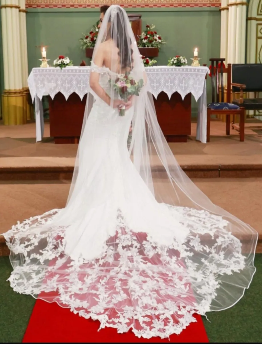 Enzoani Preston Wedding Dress - Image 2