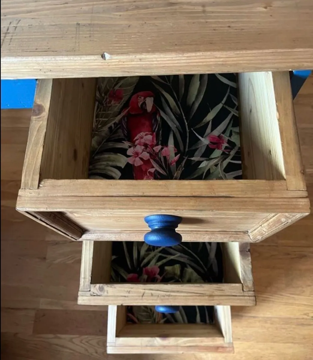 Study desk - Image 2