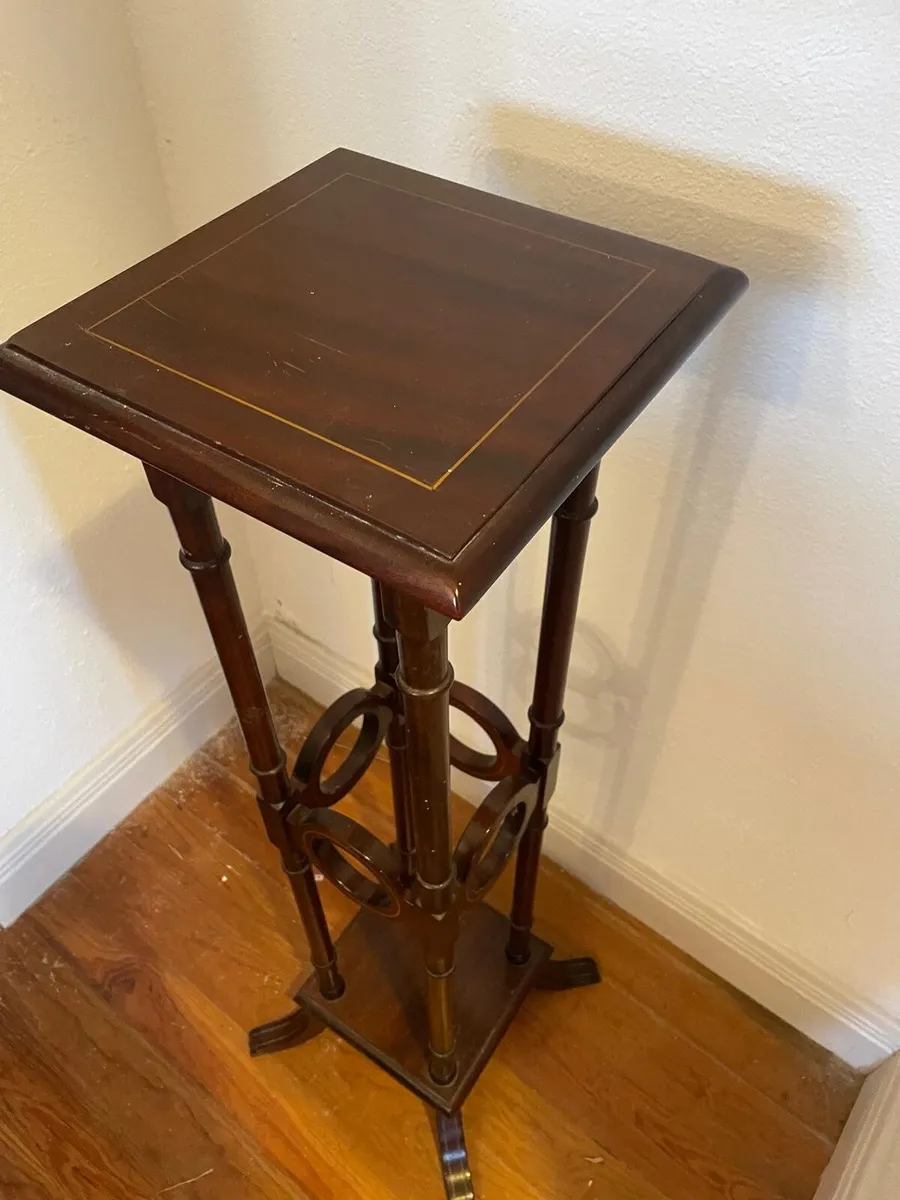 Plant stand - Image 1