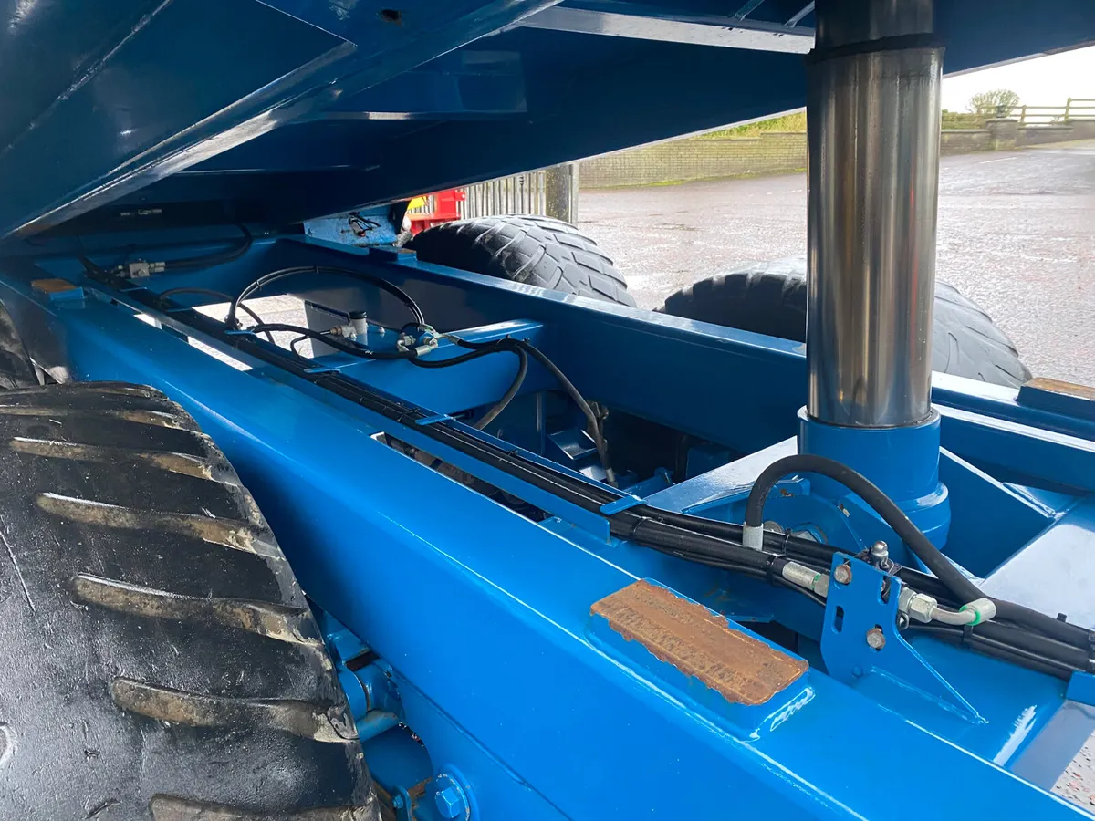 Kane M625 16T Half Pipe Silage Trailer - Image 3