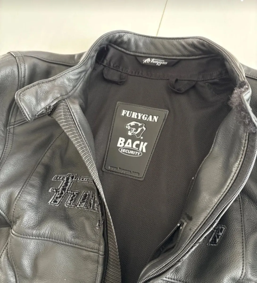Motorcycle Leather Jacket    Furygan Large - Image 2