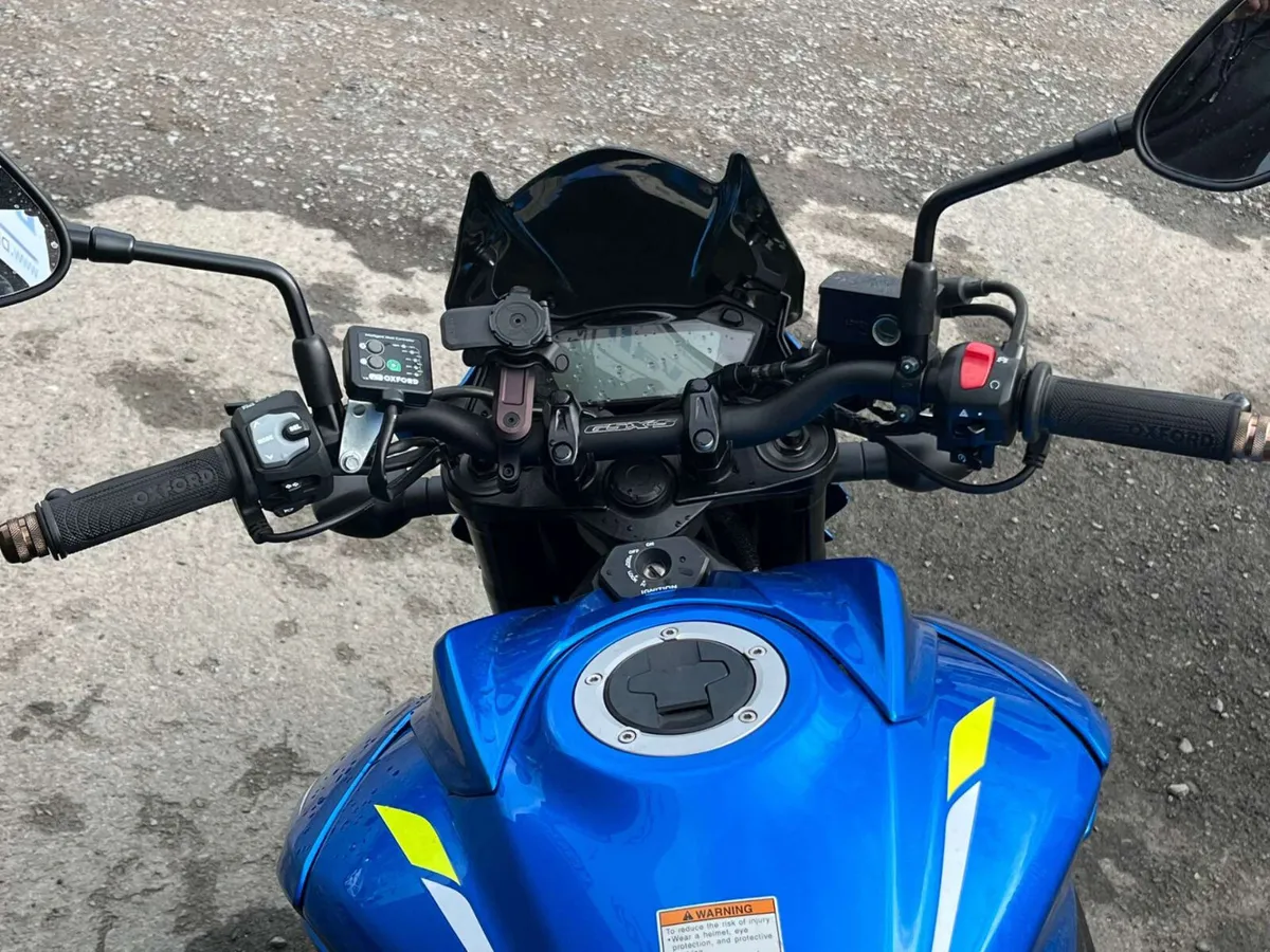 SUZUKI GSXS 750 Y AL9 0.7 GSXS 750 Y Phantom - Image 4