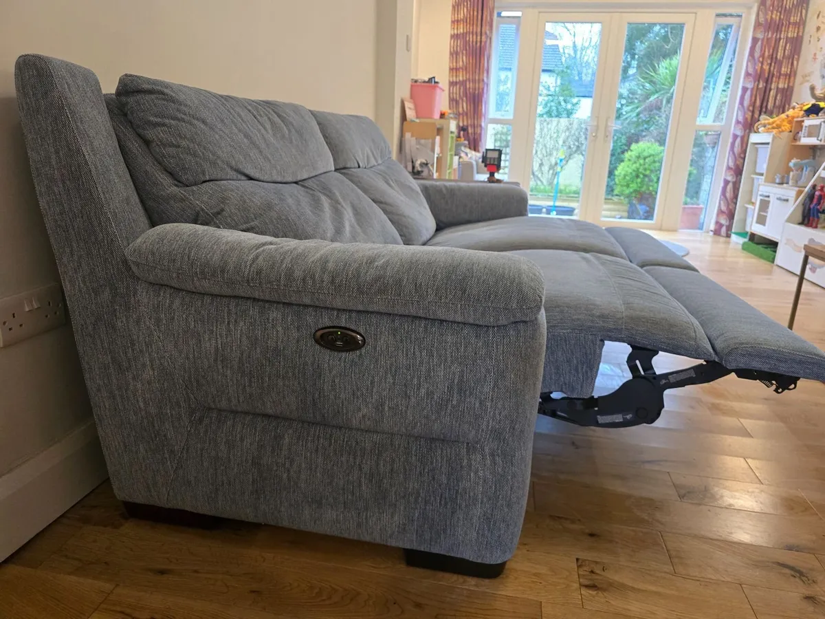 2.5 Seater Electric Recliner Sofa - Image 3
