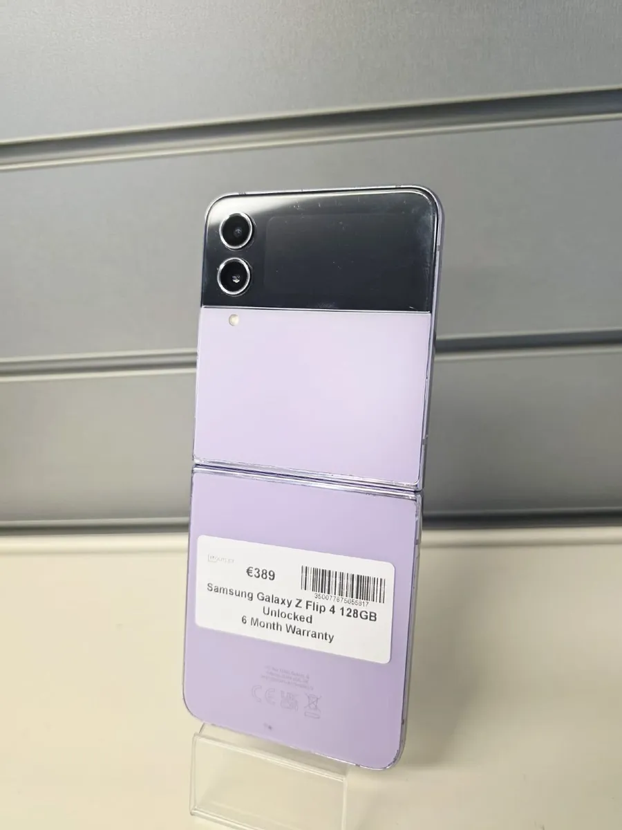 Samsung Galaxy Z Flip 4 128 GB - Image 1