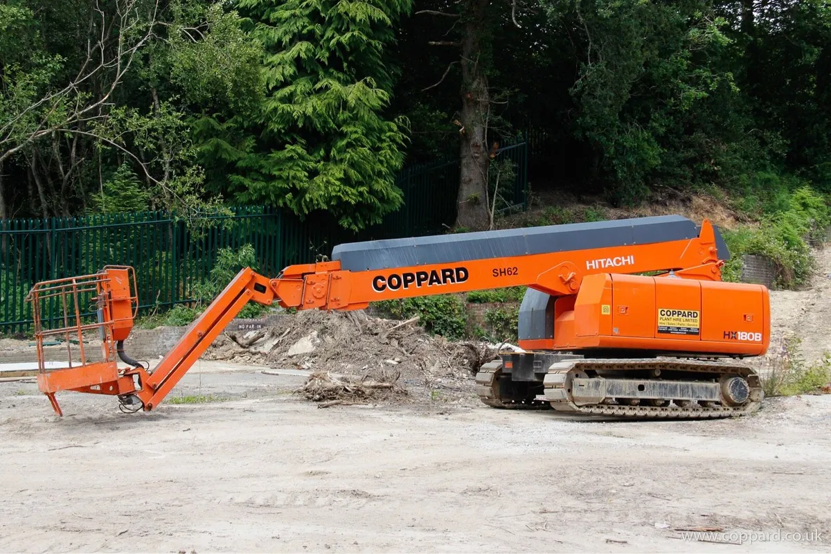 Hitachi tracked boom wanted - Image 1
