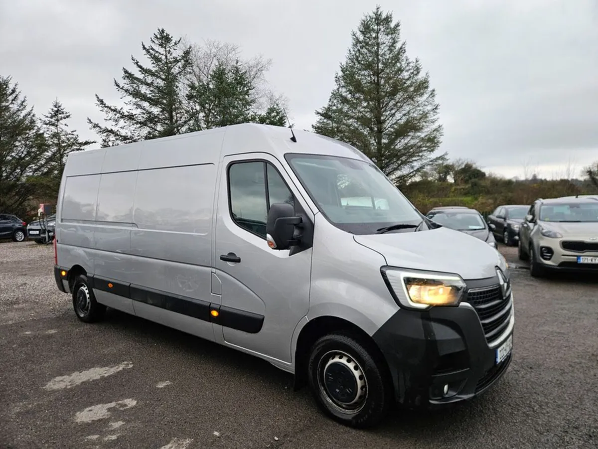 Renault Master FWD LM35 Blue DCI 180 Business - Image 1