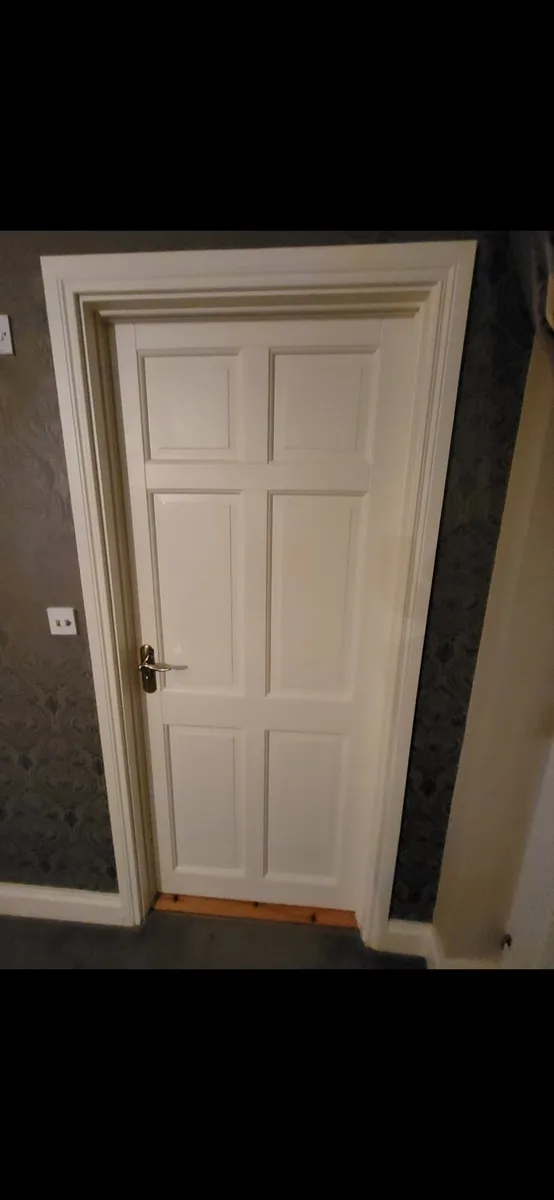 Red deal doors - Image 1