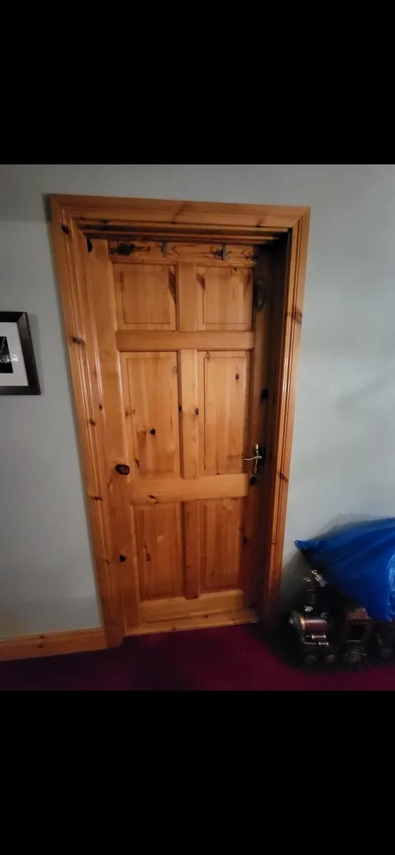 Red deal doors - Image 2