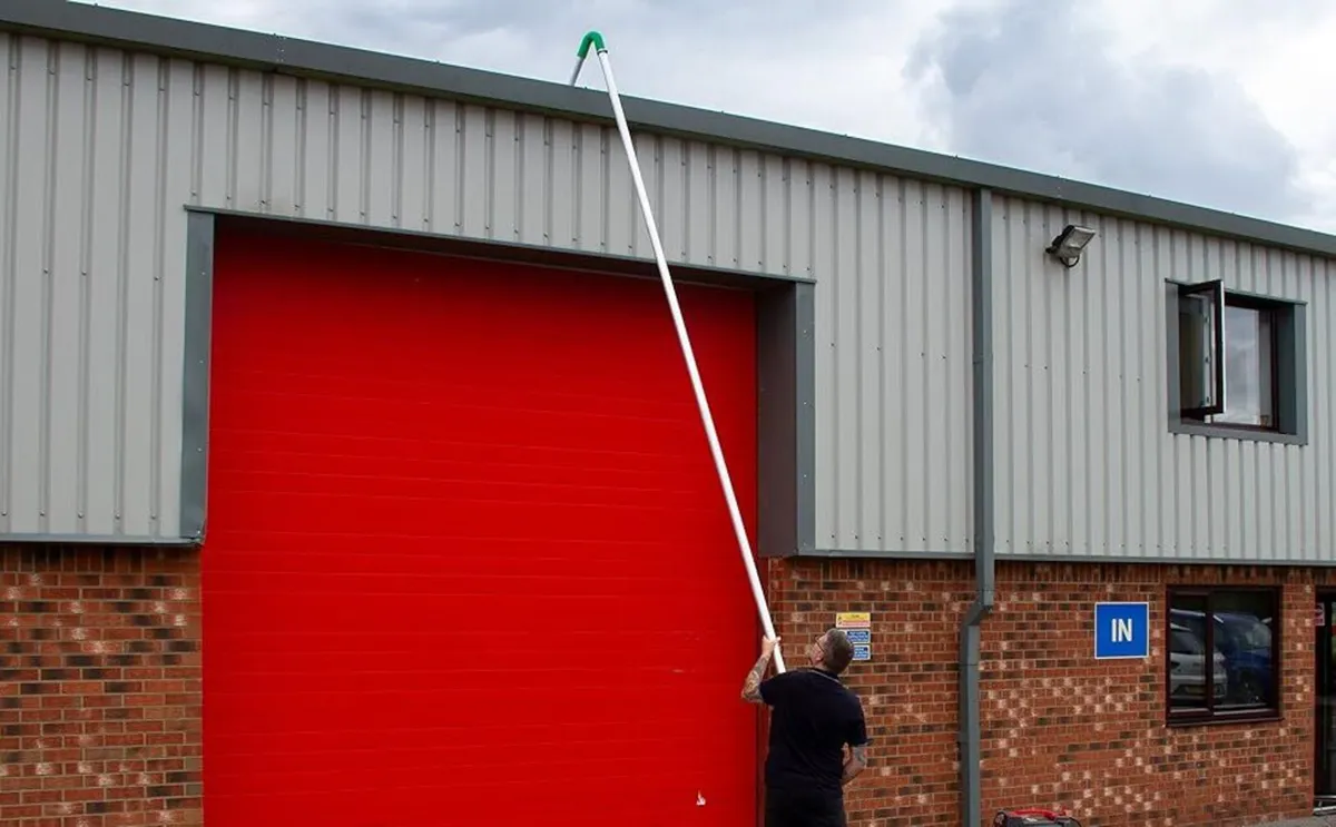 GUTTER CLEANING SET ....SIDE HUSTLE / BUSINNESS - Image 1