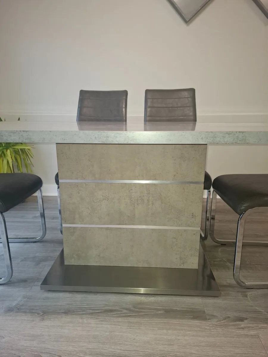 Dining table and chairs - Image 2