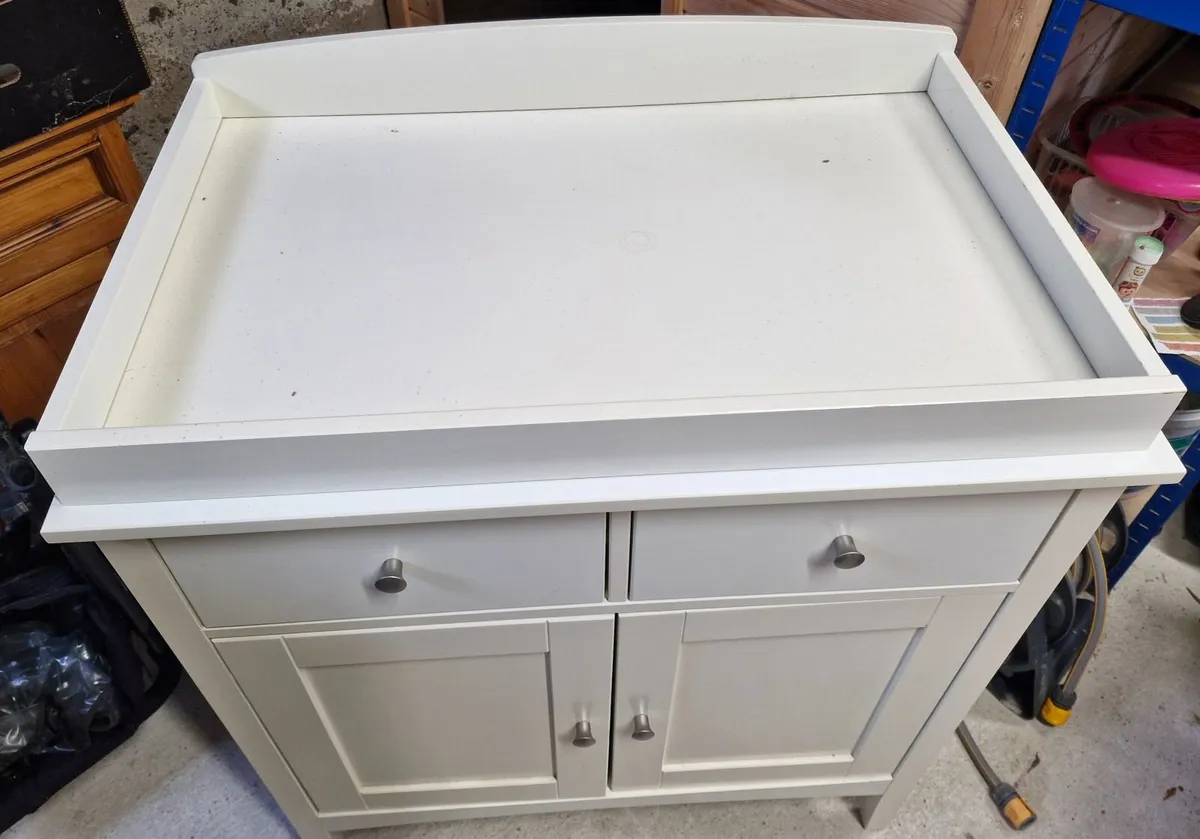 Baby changing unit - Image 2