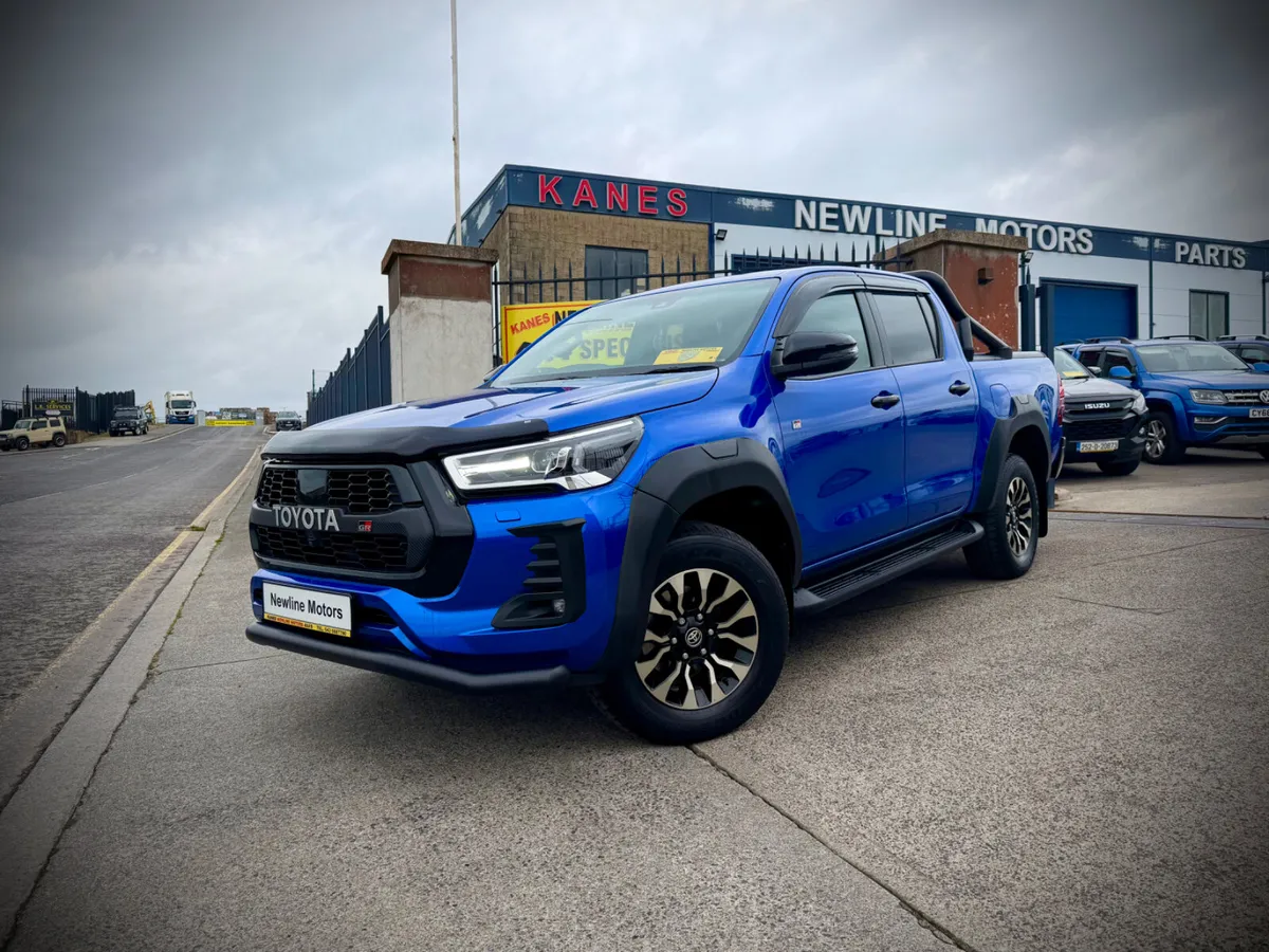 2023 Toyota Hilux GR SPORT!! 2.8 204BHP 42K MILES! - Image 3