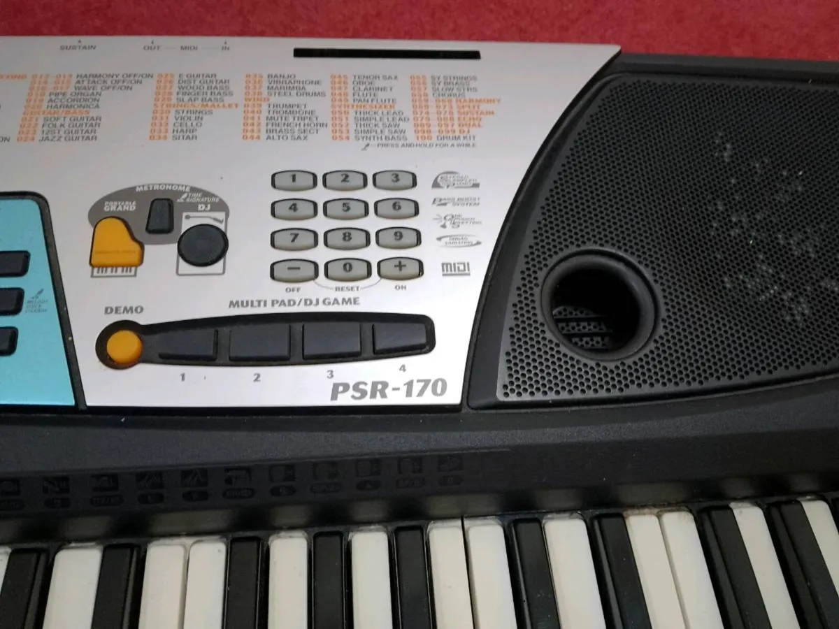 Yamaha Keyboard - Image 2